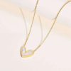 collier avec cœur blanc