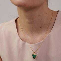 collier avec cœur nacre