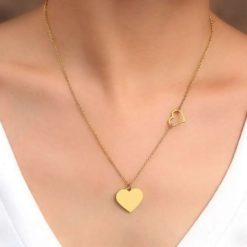 collier avec grand cœur