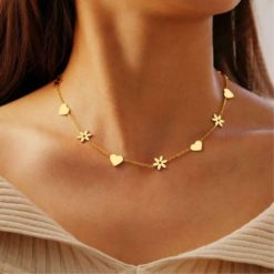 collier cœur de fleurs