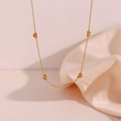 collier fin avec petit cœur