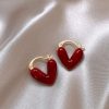 boucle d'oreilles cœur en rouge