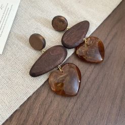 boucles d’oreilles cœur bois
