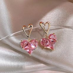 boucles d’oreilles cœur rose