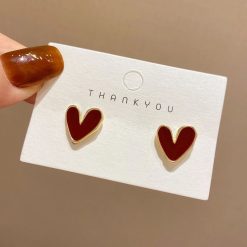 boucles d’oreilles petit cœur rouge