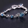 bracelet avec cœur bleu