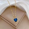 collier avec cœur en bleu