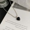 collier avec cœur en noir