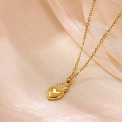 collier avec cœur ex voto
