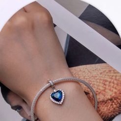 pendentif avec cœur bleu