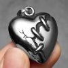 pendentif avec cœur brisé
