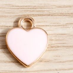 pendentif avec cœur rose