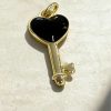 pendentif clé cœur de marque