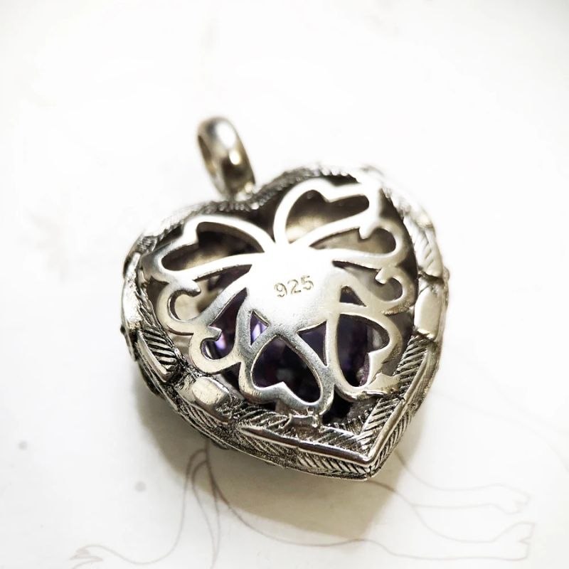 pendentif cœur en violet