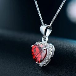 pendentif cœur rouge
