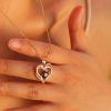 pendentif et cœur entrelacé